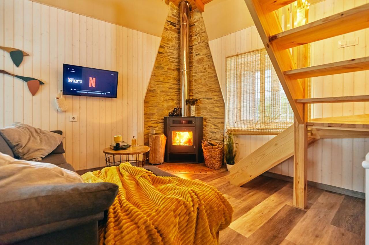 Casa Montse. Apartamentos Turisticos 里瓦德奥 外观 照片