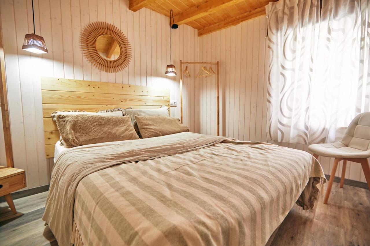 Casa Montse. Apartamentos Turisticos 里瓦德奥 外观 照片