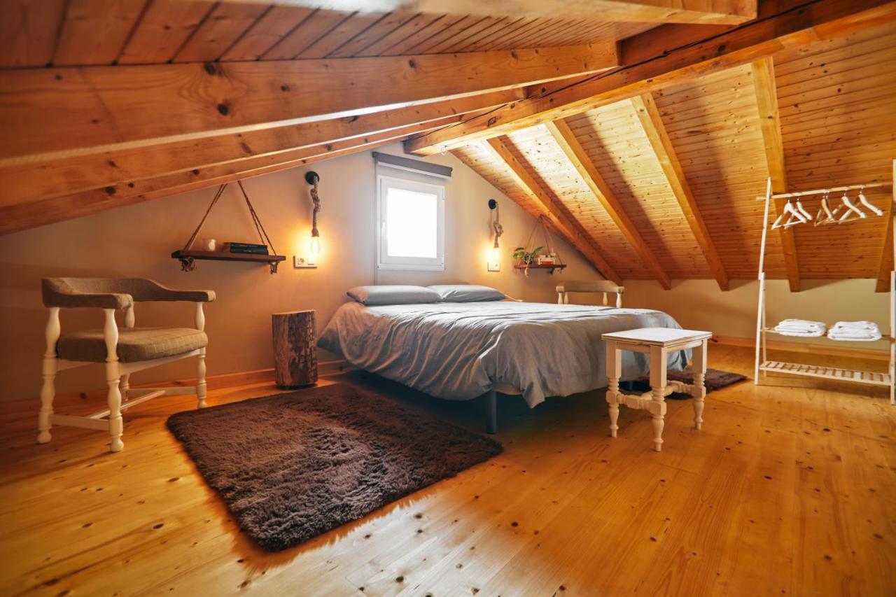 Casa Montse. Apartamentos Turisticos 里瓦德奥 外观 照片